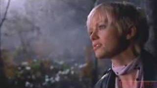 Hannah Spearritt - Extraits de l'pisode 101 de Primeval