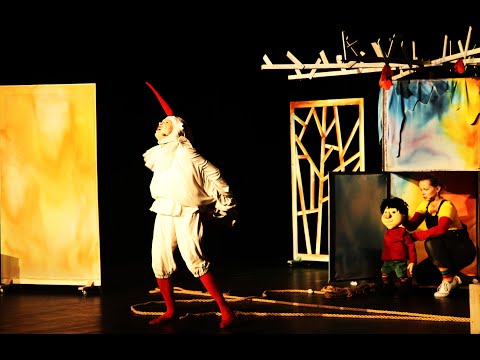 "Dziadek Mróz, czyli po co komu zima?" Teatr Żelazny z Katowic / Teatralna Niedziela dla Dzieci DOK