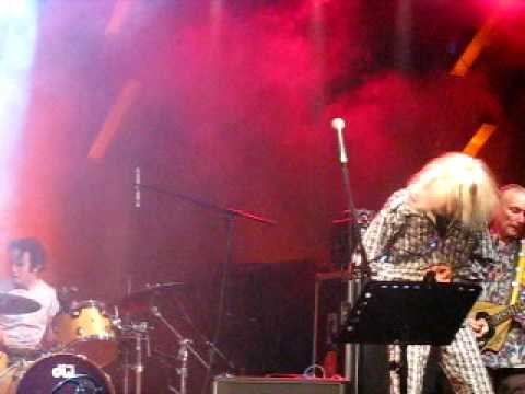 daevid allen´s university of errors gouveia art-rock 2009 daevid dance