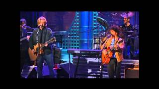 Hall &amp; Oates - Live In Concert - 16 - Life&#39;s Too Short (HQ).mp4