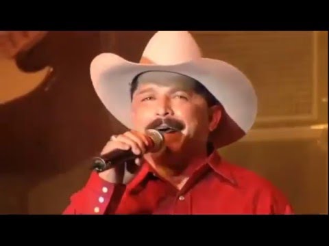 emilio navaira en concierto