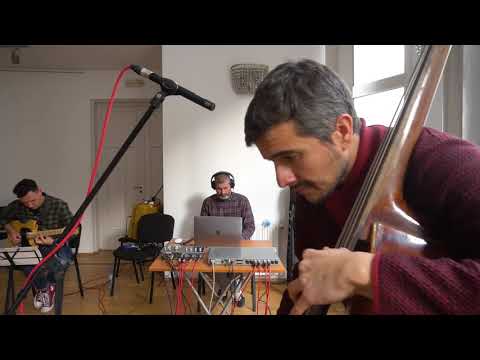 Noise  Linguistix featuring Martin Markov- Evolution 9 (by Mihail Ivanov)