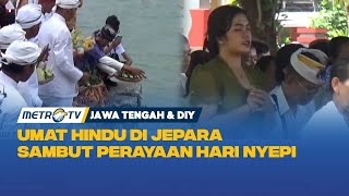 Download lagu Umat Hindu Gelar Upacara Melasti di Pantai Bandengan mp3