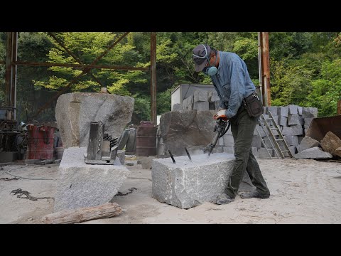 おちょこを作るプロセス。石の廃材を使って食器を作る日本の石工職人。