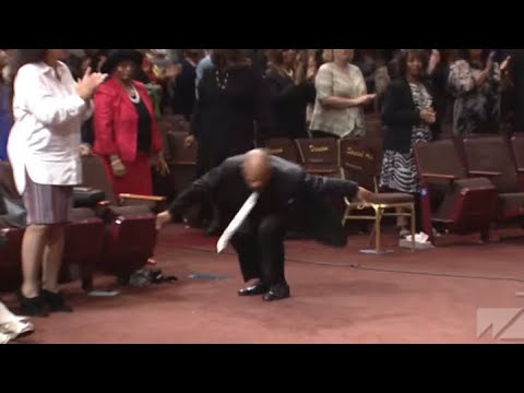 Pastor Wess Morgan Sings w/Testimony about Drug Use & PRAISE BREAK!!