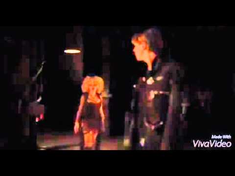 Maxi & Blossom Love Moments