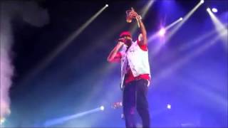 Booba - T.L.T en LIVE et Donne sa veste Ünkut à sont publics [HD]