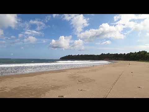 House for sale: Paradise beachfront/oceanfront home in Bobon, Northern Samar, Philippines.