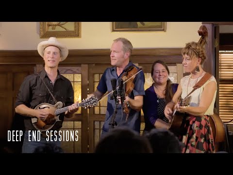 Foghorn Stringband - Waterbound