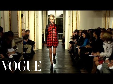 Fashion Show - Balenciaga: Spring 2011 Ready-to-Wear