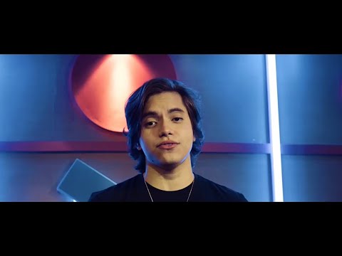 Victor Santos - Eu Te Desamei - (Clipe Oficial)