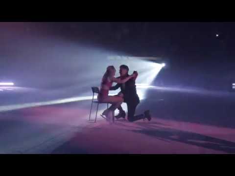 Proposta di matrimonio A SORPRESA durante uno spettacolo di pattinaggio - Ghiaccio_Spettacolo