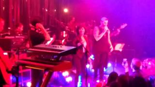 Can Bonomo/Özge Fışkın  - Yan