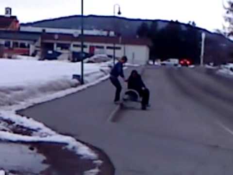 de gale har det gøy