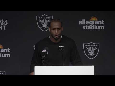 Raiders Head Coach Pete Carroll, Geno Smith Speak Following Game vs. Bears