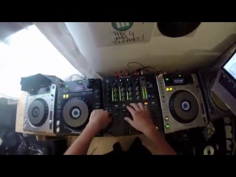 3 Deck Drum and Bass Mix March 2014 - Summit