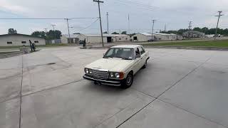 1983 Mercedes-Benz 300 D Turbodiesel Drive Up
