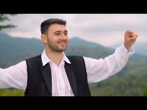 Cosmin Birlan - M-a făcut mama isteț