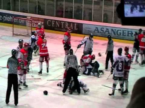 EC Peiting gegen EV Landsberg 2:1 Tore und Schlägerei.