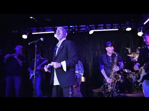 AmigOz - Soy Lo Que Buscas (Videoclip Oficial)