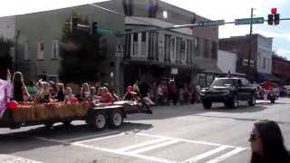 preview picture of video 'Bowdon Homecoming Parade 2013'