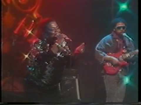 Ariyo / Valerie Wellington