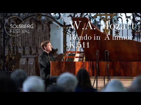 Mozart: Rondo in A Minor, K. 511 / Kristian Bezuidenhout