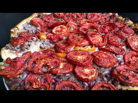 لحمة بالصينية  Kabab meat pie recipe, Kabab onto pizza dough, topped with tomatoes and pomegranate