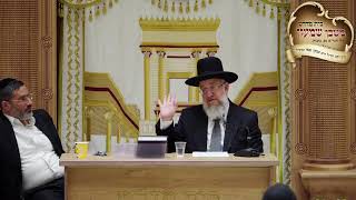 שיעור מיוחד עם הרב יוסף חיים גבאי שליט"א והרב ירון אשכנזי שליט"א (הרב יוסף חיים גבאי) - התמונה מוצגת ישירות מתוך אתר האינטרנט יוטיוב. זכויות היוצרים בתמונה שייכות ליוצרה. קישור קרדיט למקור התוכן נמצא בתוך דף הסרטון