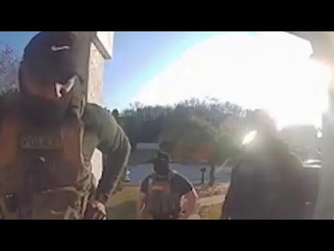 HONEYKOMB BRAZY SPOTS FEDS AT HIS HOUSE 👀