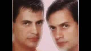 Download lagu CHARLES E PIERRE - Minha menina (autor:Charles) mp3 Download lagu CHARLES E PIERRE - Minha menina (autor:Charles) mp3