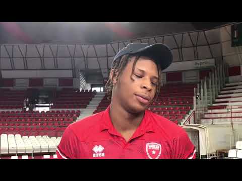 Basket, la promessa di Leonardo Okeke a Varese: «Spero di essere sul parquet per gennaio»