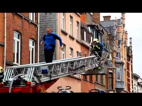 05-02-2011 : Uitslaande dakbrand Schoolstraat Sint-Amandsberg