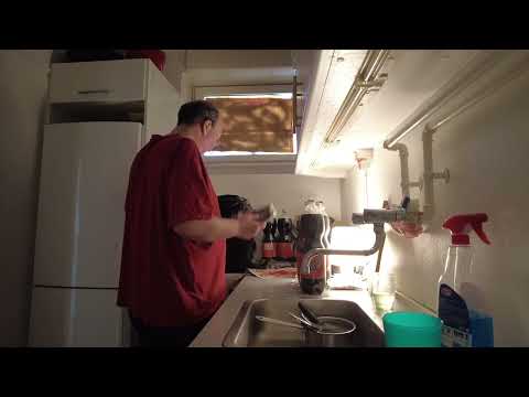 MongoTV_8628 - LIDL og IRMA Haul 98 Kroner - 24 Liter Billig Freeway Cola Light - Saltlakrids