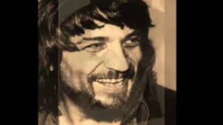 Waylon Jennings... Lucille