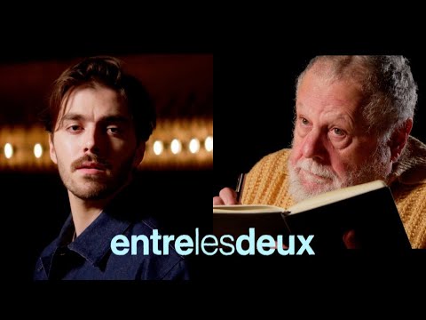 Panayotis Pascot présente son nouveau one man show. 