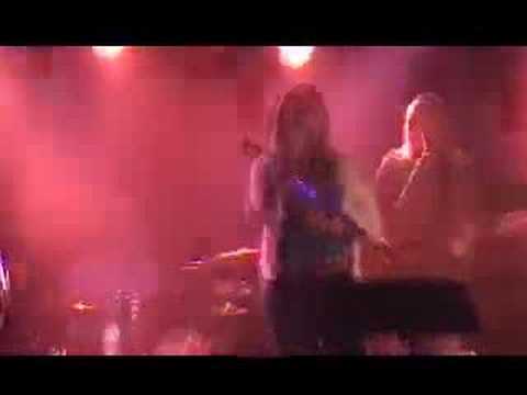 Jen sings Piece Of My Heart @ Hard Rock