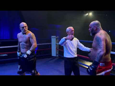 Matt Hopkins vs Matt North