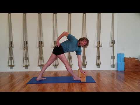 Parivrtta Trikonasana