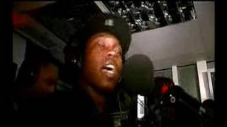 Dizzee Rascal &amp; Sway freestyle frenzy - Westwood