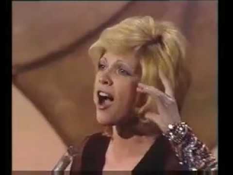 Eurovision Song Contest 1971 Winner - Monaco - Séverine - Un banc, un arbre, une rue.