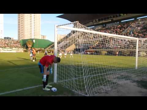 FERRO-ALMAGRO PENAL ATAJADO POR LIMOUSIN