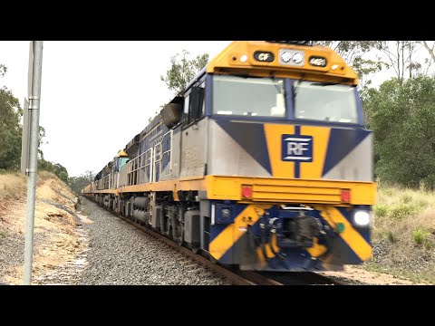 Qubes CF4421,CF4402 and CF4404 leads 5BW7 through Mountain Ridge Rd towards Port Kembla 20/10/22