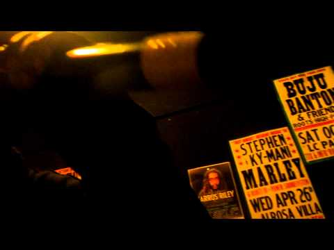 Baijie harmonizing Anthony B from backstage - Rasta Love Tour