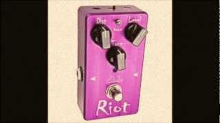 Suhr(サー) ／ Riot Distortion - ディストーション - 《ギター
