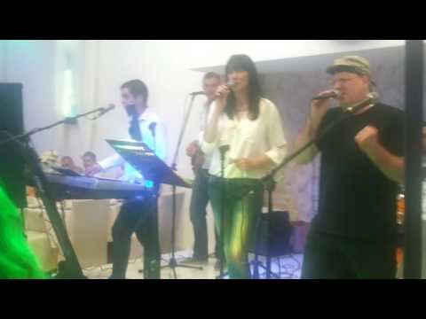 GRUPA TITANIC & VUCO-TRAZENA SI ROBA U GRADU, PODIGLA ME IZ PEPELA