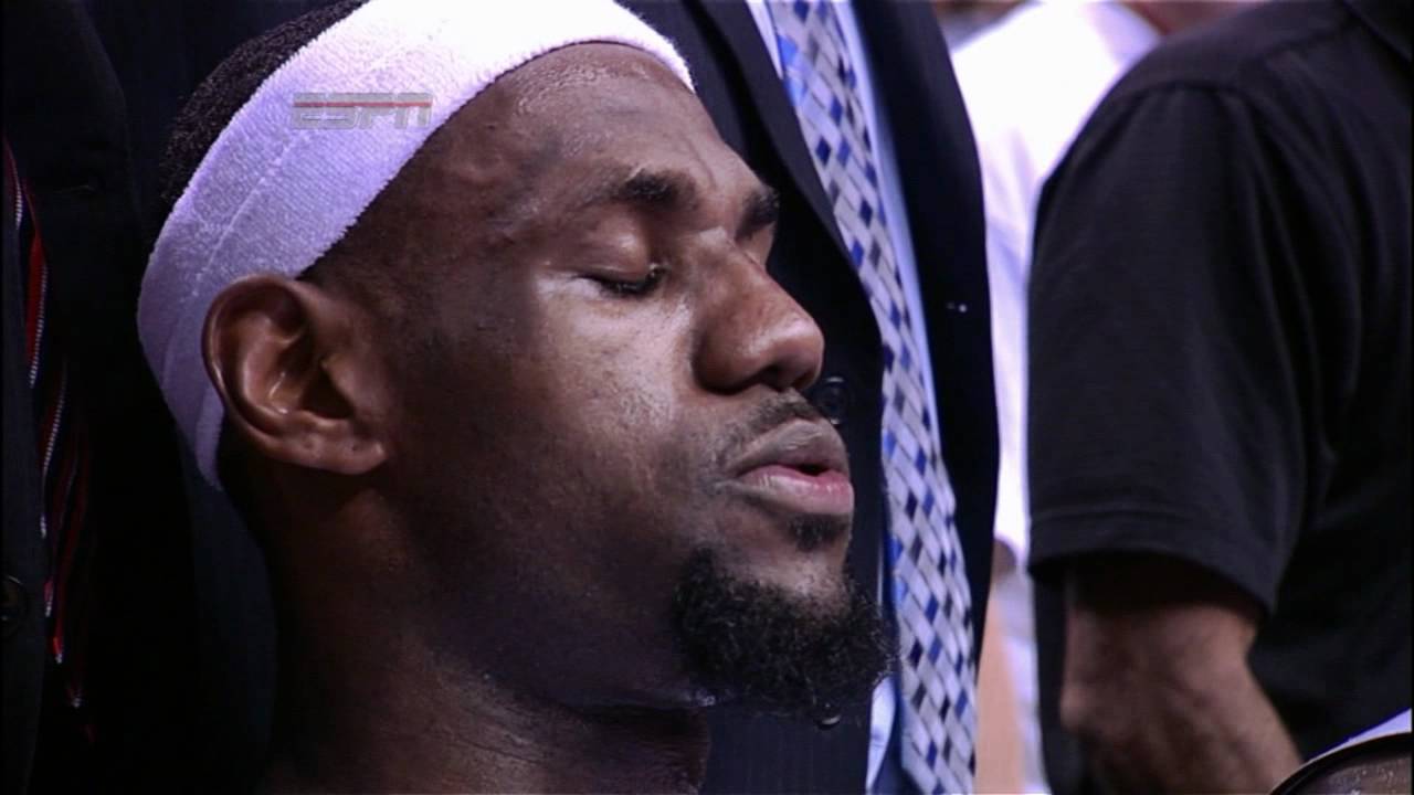 LeBron's 'meditation' during the timeout