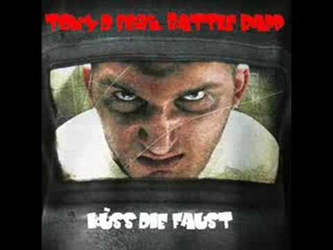 Tony D (feat. Battle Rapp) - Küss die Faust