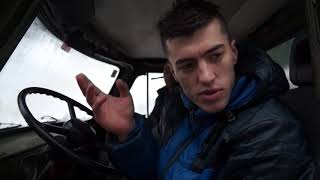 Туристи изоставиха колите си на пътя по Пампорово.Пети ден тапи на прохода