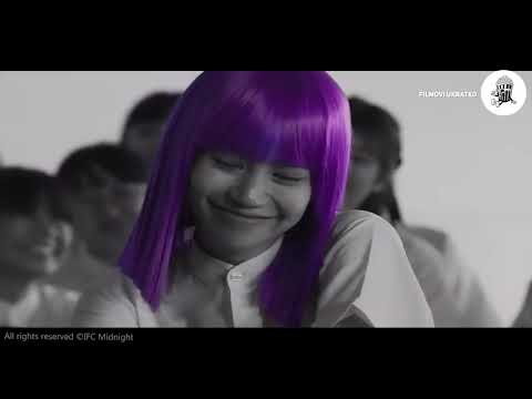 U Ovoj Skoli Boje Su Zabranjene,Ali Jedna Cura Krsi Pravila